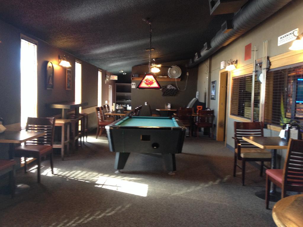 Chubby'S Bar & Motel Belle Plaine Dış mekan fotoğraf
