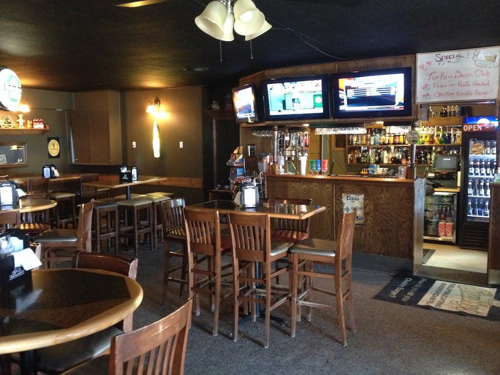 Chubby'S Bar & Motel Belle Plaine Dış mekan fotoğraf